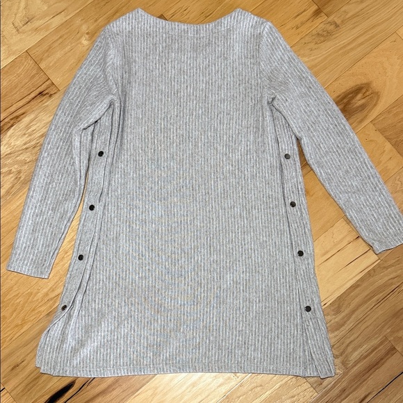 Seraphine Snap Sides Maternity & Nursing Top - Picture 8 of 8